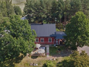 Nagu Oak Tree cafe & BB